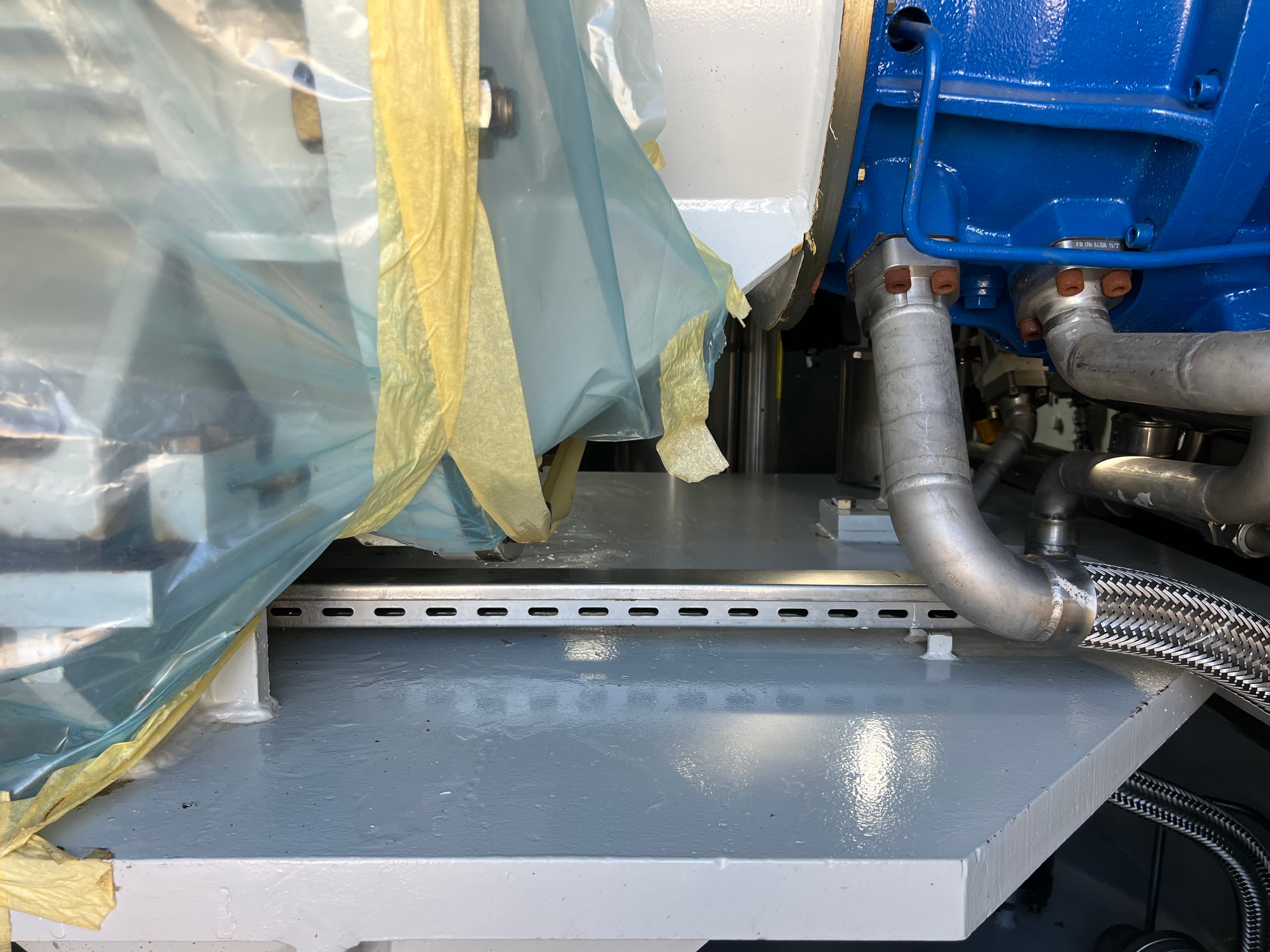 Connection points and seal detail