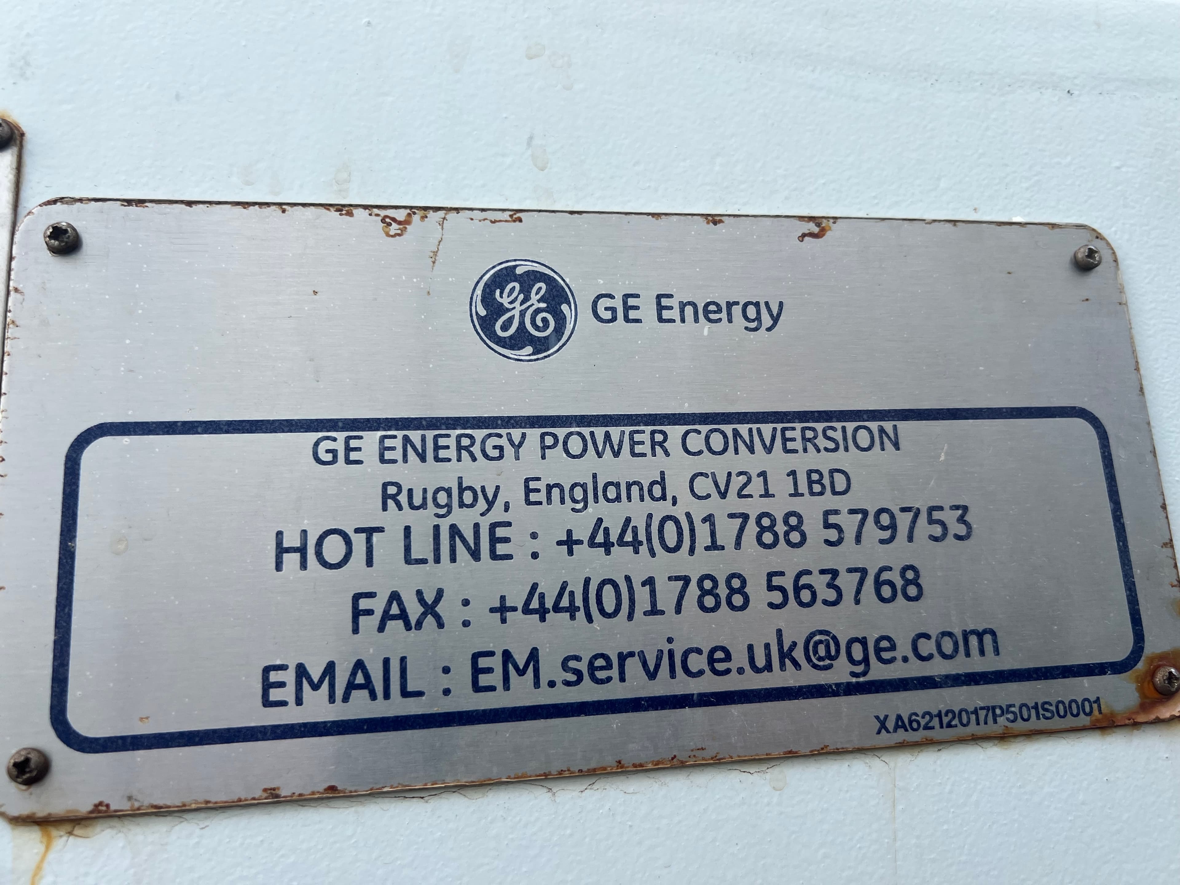 Connection plate and labeling