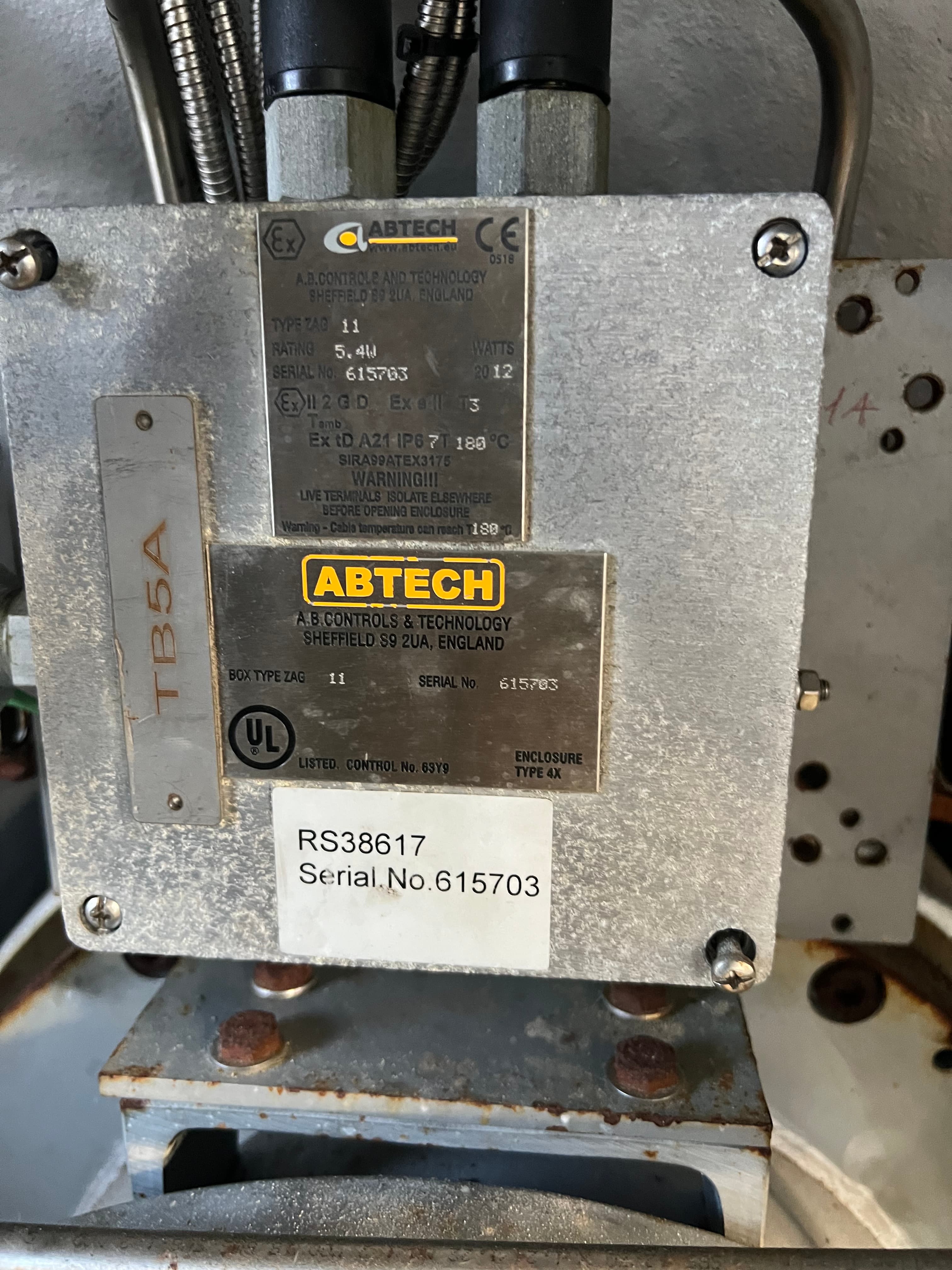 Package, secondary angle